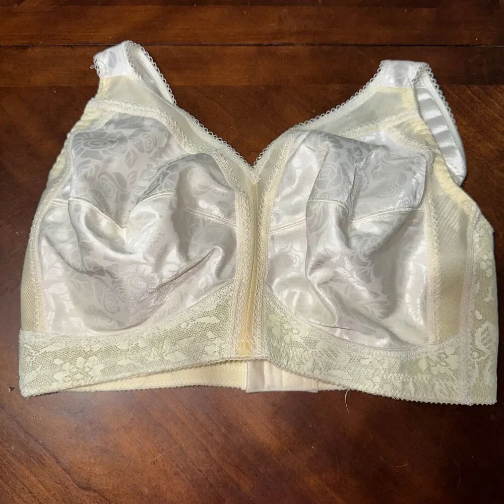 Playtex Vintage 18 Hour Comfort Strap Original Soft Cup Bra #4693 38DD